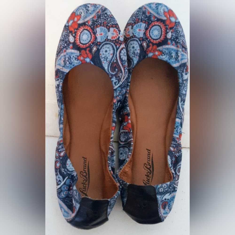 Lucky Brand 7.5 Ladies ballerina slippers/flats.